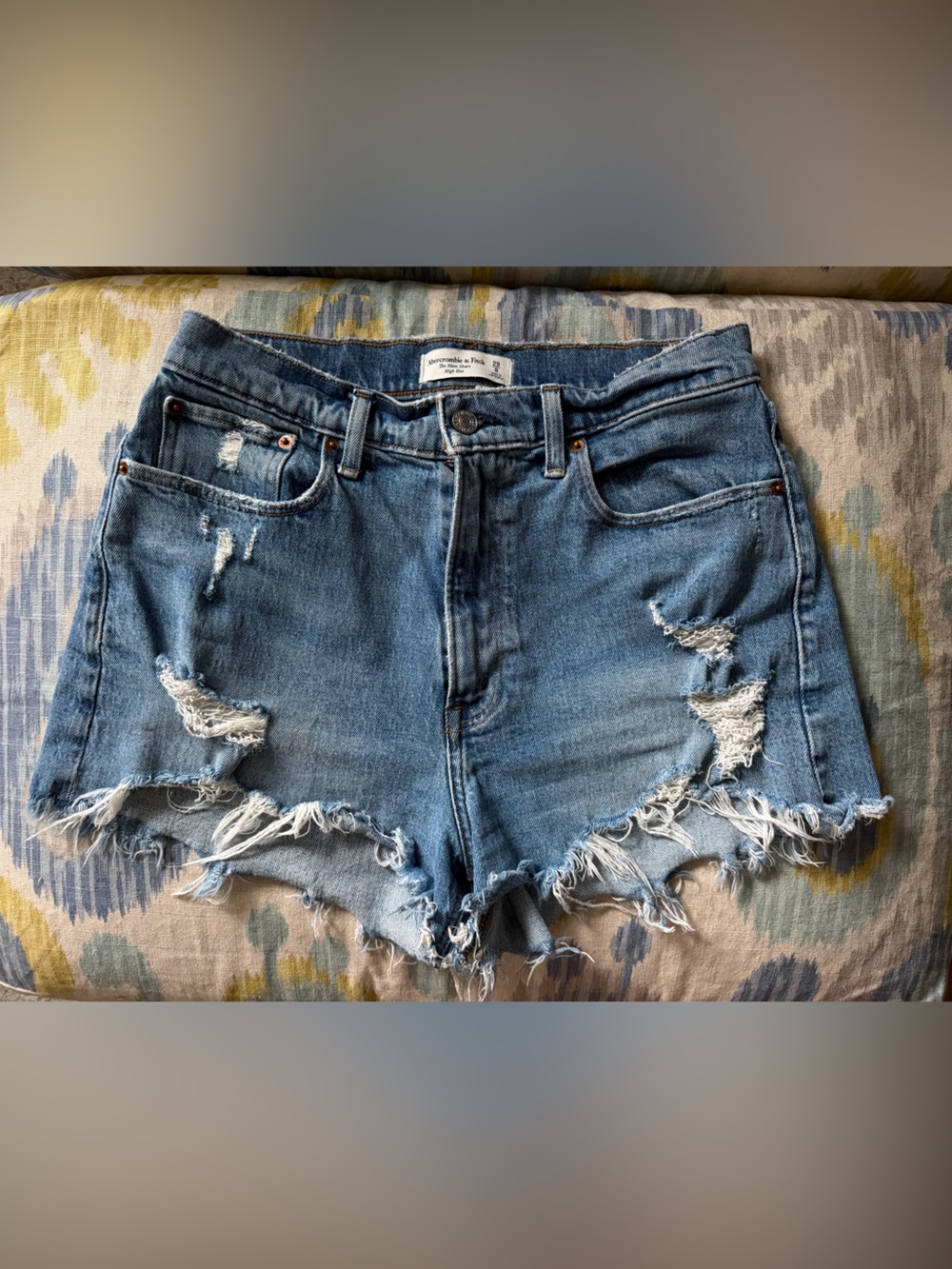 Abercrombie & Fitch Distressed Denim High-Waisted Mom Jean Shorts - Size 29/8